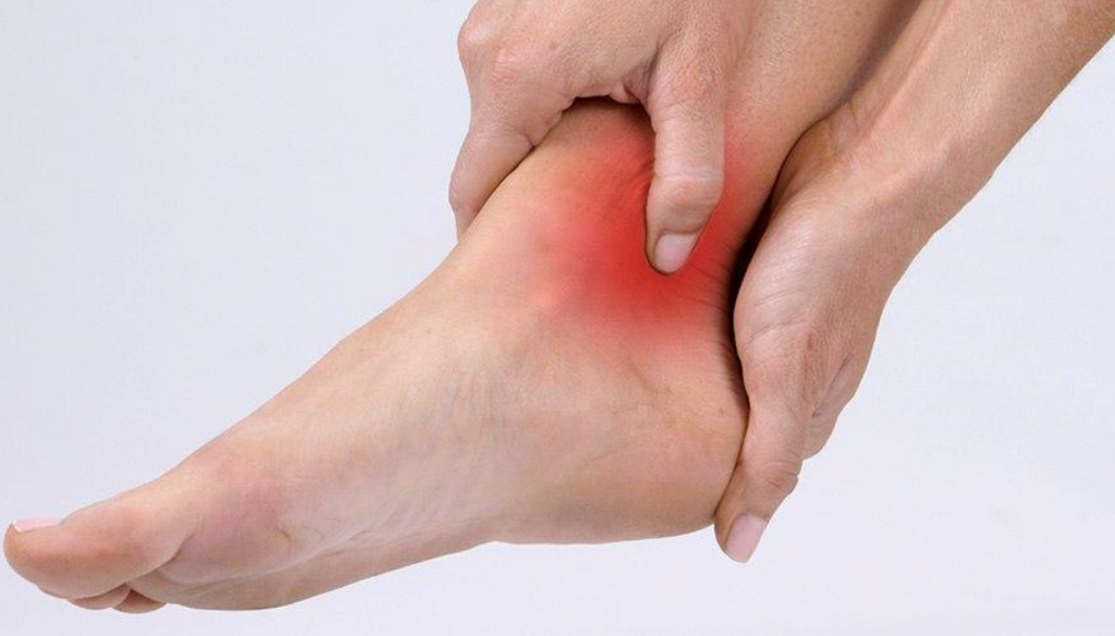 Symptoms and Treatments for Ankle Sprains and Strains